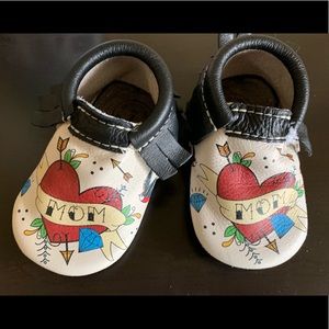 Brand New “I ❤️ Mom” size 4